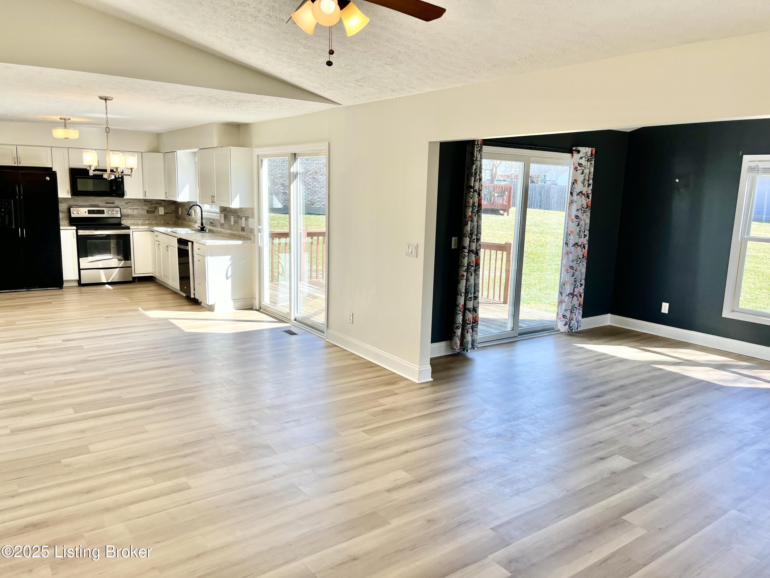 131 Lincoln Station Dr, Simpsonville, Kentucky image 14
