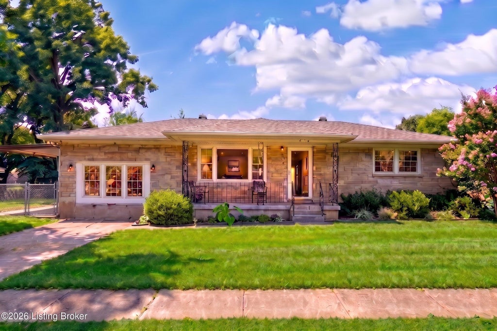 Photo of 5316 Oak Lea Dr, Louisville, KY 40216 (MLS # 1724750)
