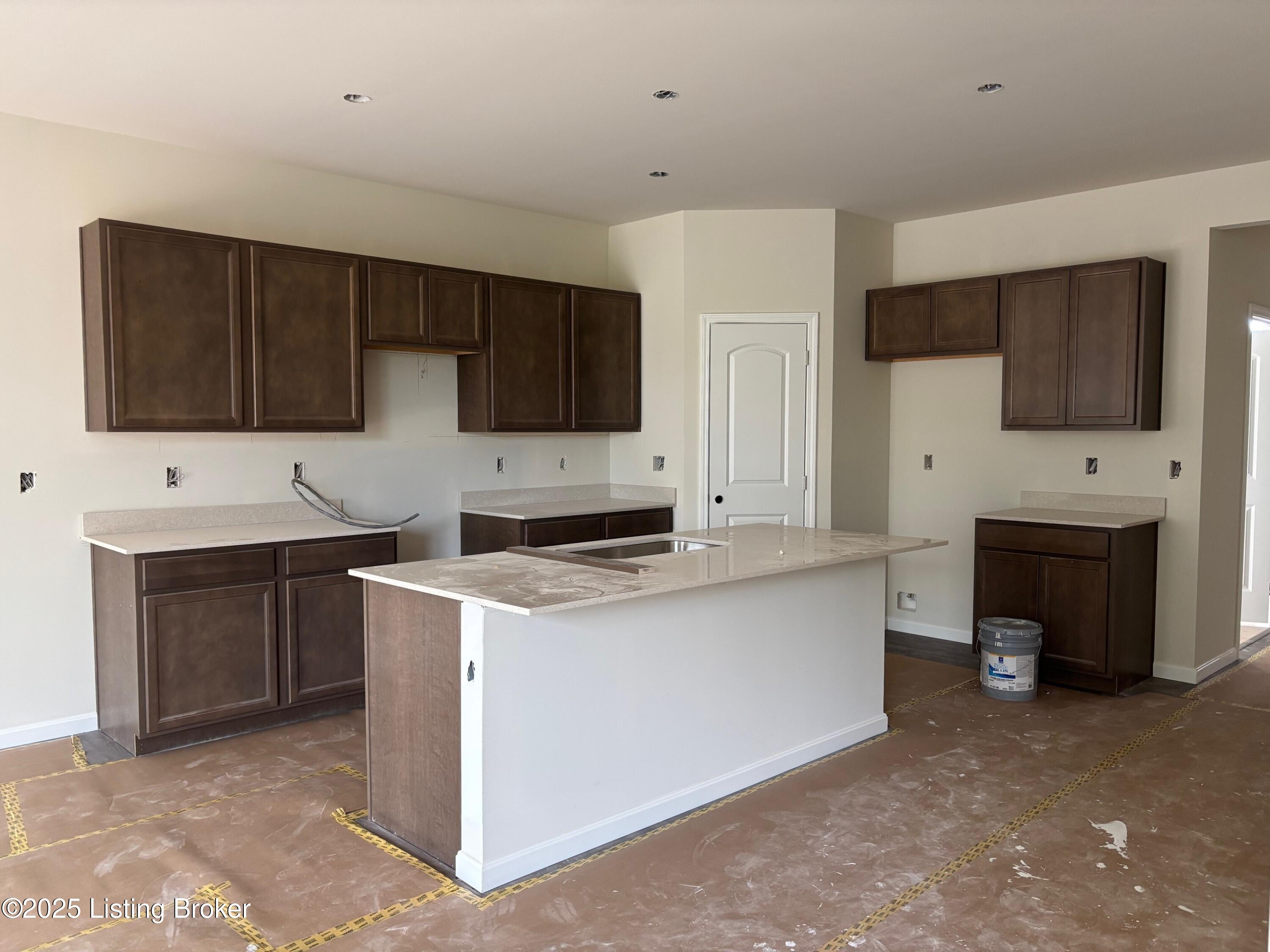1004 Dry Run Ct, Shelbyville, Kentucky image 2