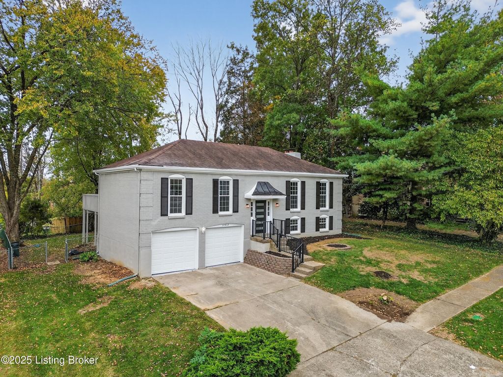 Photo of 12412 Crosswinds Dr, Louisville, KY 40243 (MLS # 1702322)