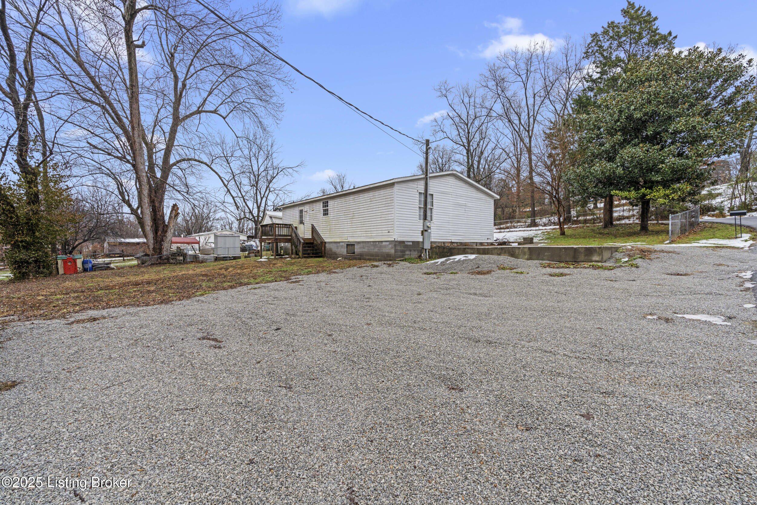 212 Highland Ave, Boston, Kentucky image 8