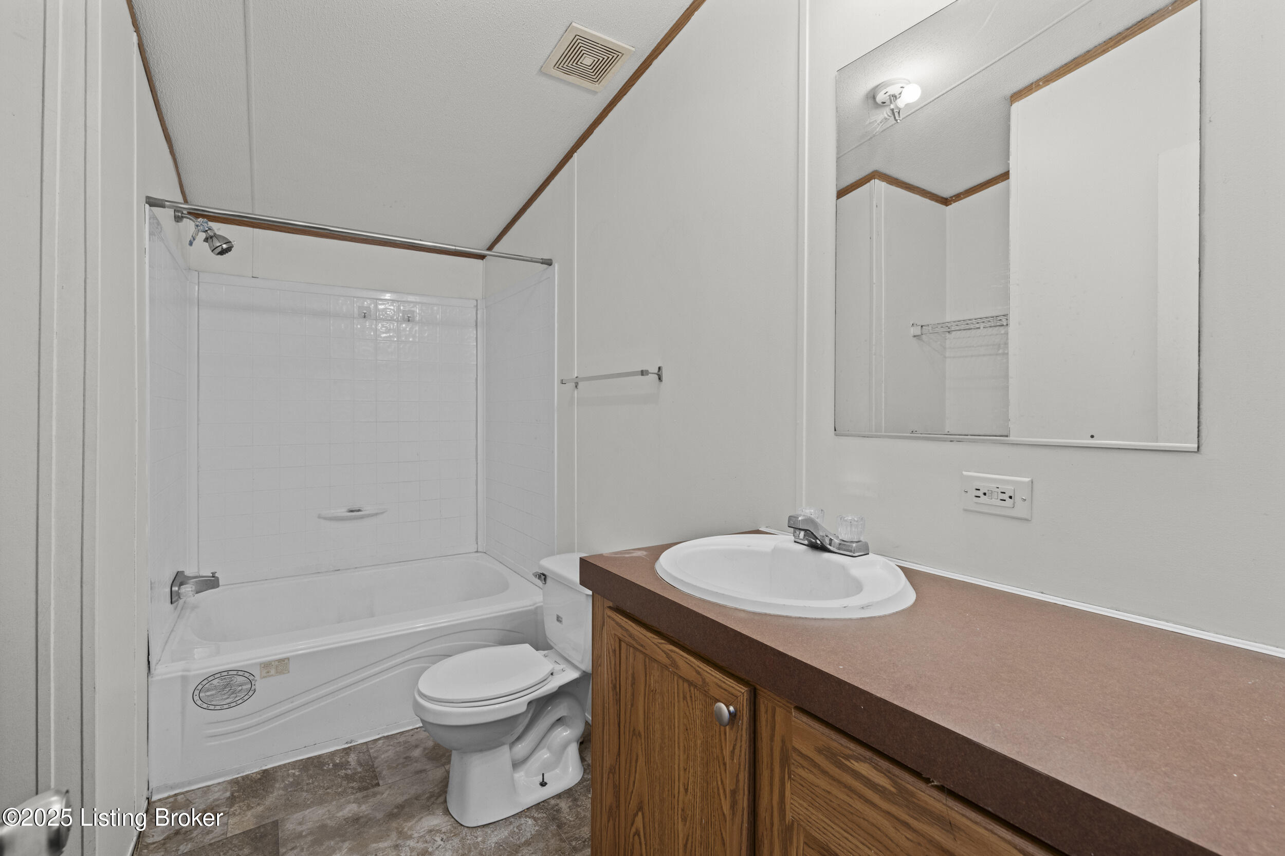 212 Highland Ave, Boston, Kentucky image 21