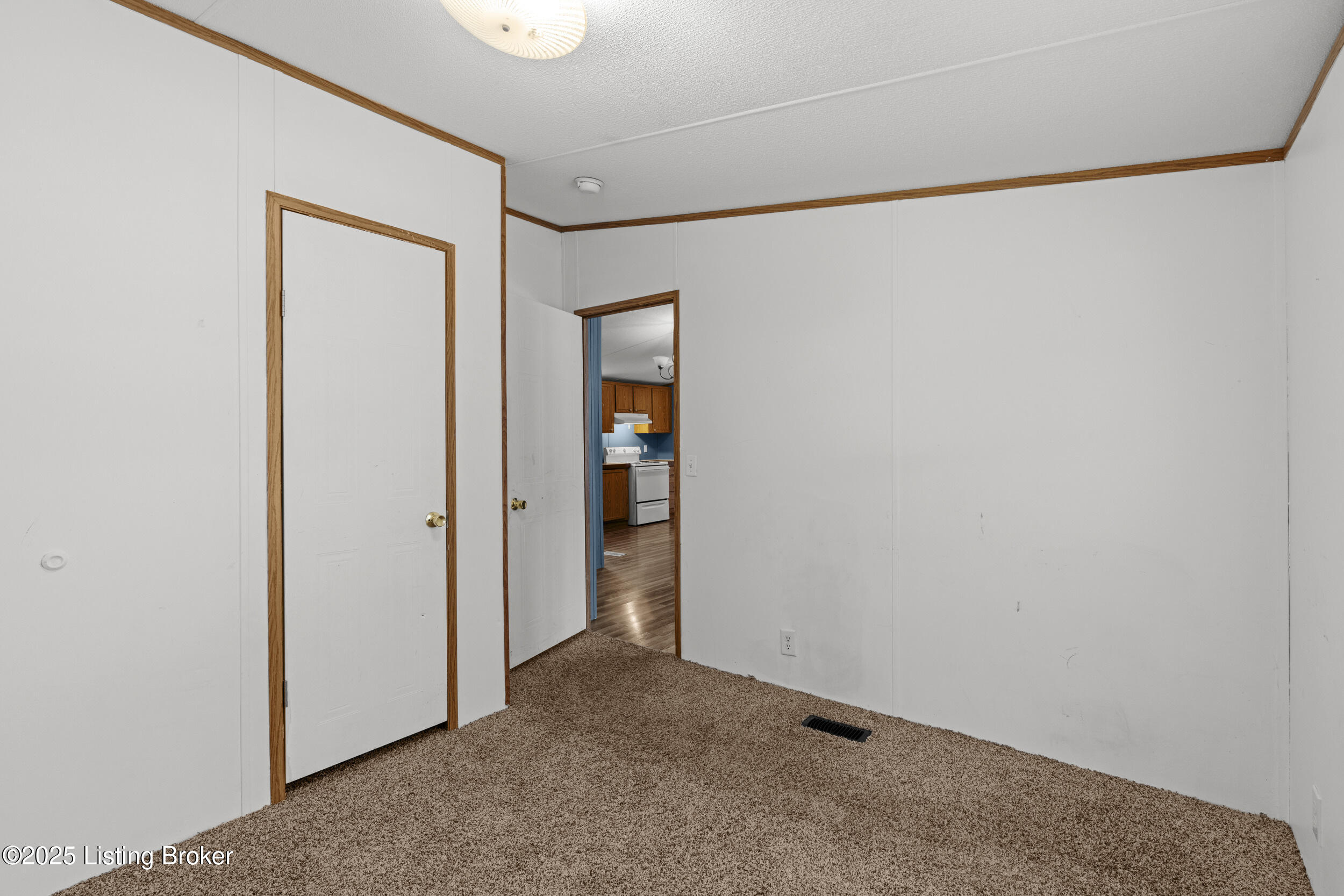 212 Highland Ave, Boston, Kentucky image 18