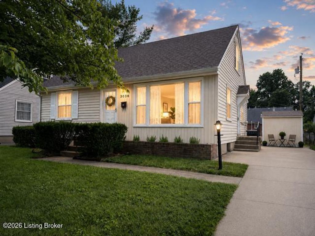 Photo of 3036 Talisman Rd, Louisville, KY 40220 (MLS # 1722904)