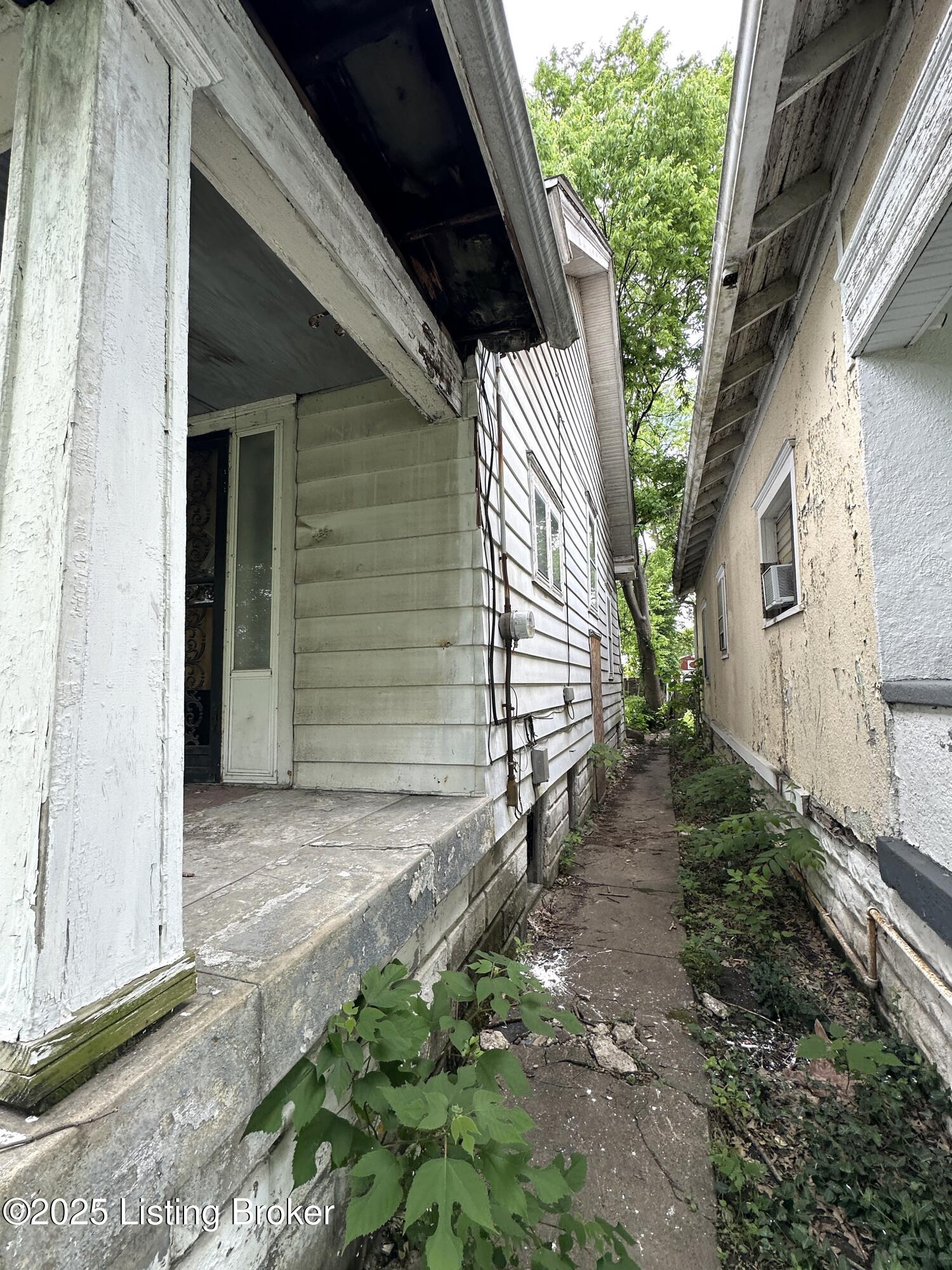 3221 Virginia Ave, Louisville, Pennsylvania image 2