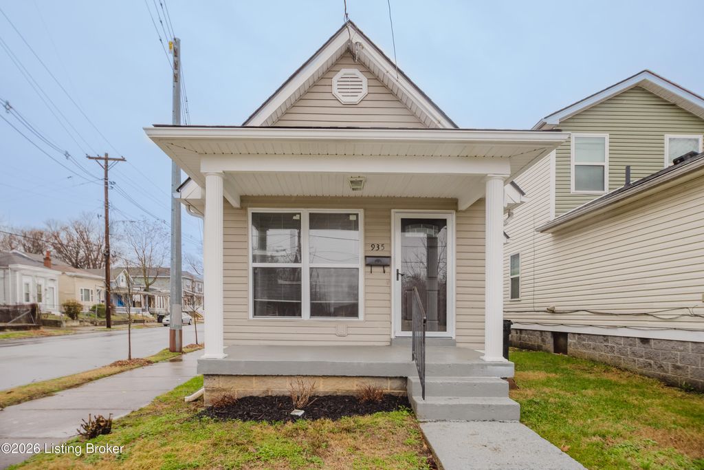 Photo of 935 S Clay St, Louisville, KY 40203 (MLS # 1713890)