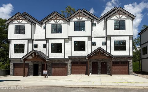 Townhouse For Sale - 7403 Park Vue Dr<br/> Crestwood, KY 40014