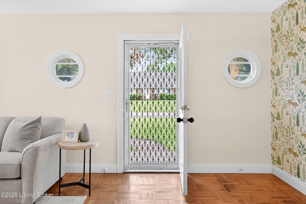 Photo of 3312 Wellingmoor Ave, Louisville, KY 40218 (MLS # 1715921)