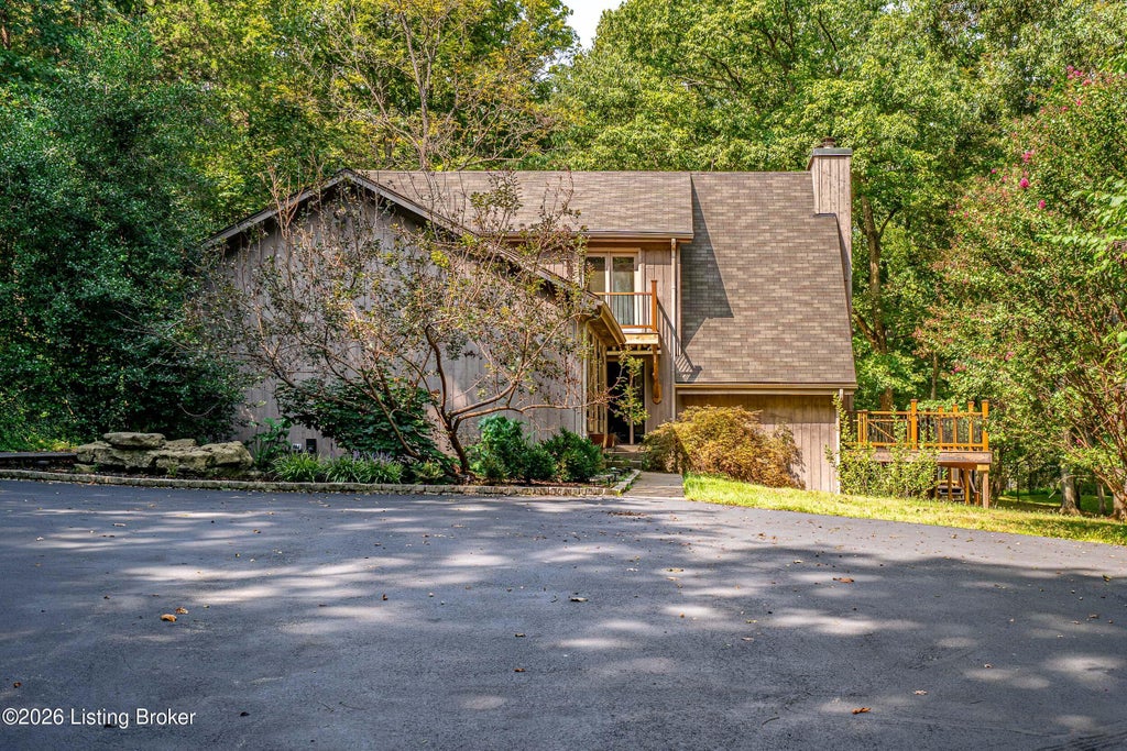 Photo of 1000 Hobbs Ln, Fisherville, KY 40023 (MLS # 1729543)