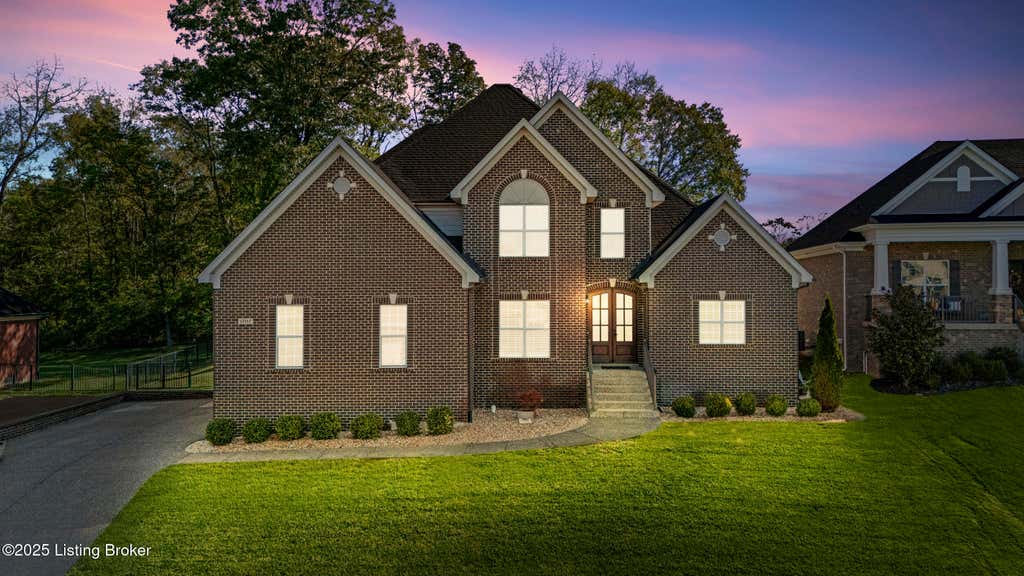 Photo of 17117 Shakes Creek Dr, Fisherville, KY 40023 (MLS # 1722375)