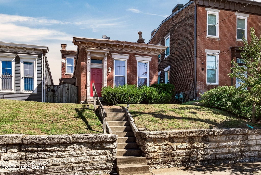 Photo of 517 Baxter Ave, Louisville, KY 40204 (MLS # 1732567)