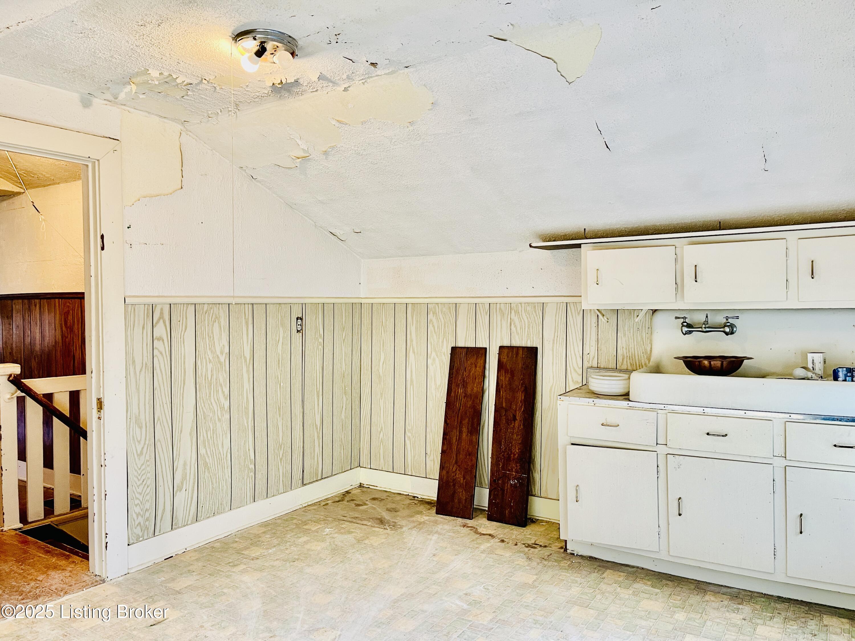 1536 Goddard Ave, Louisville, Kentucky image 21