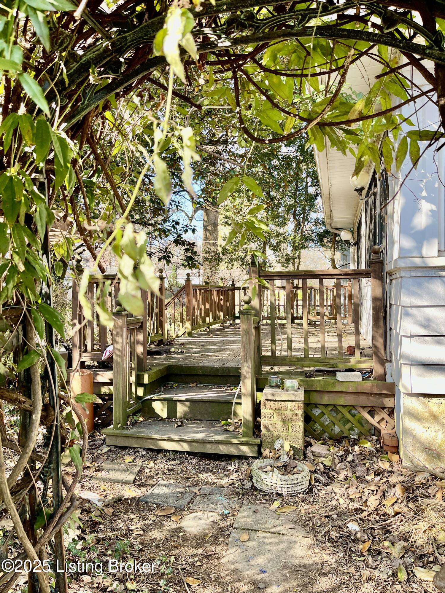 1536 Goddard Ave, Louisville, Kentucky image 47