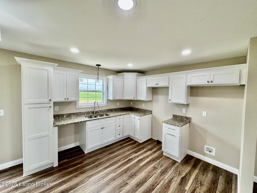 Photo of 1556 Old Perryville Loop, Springfield, KY 40069 (MLS # 1731837)