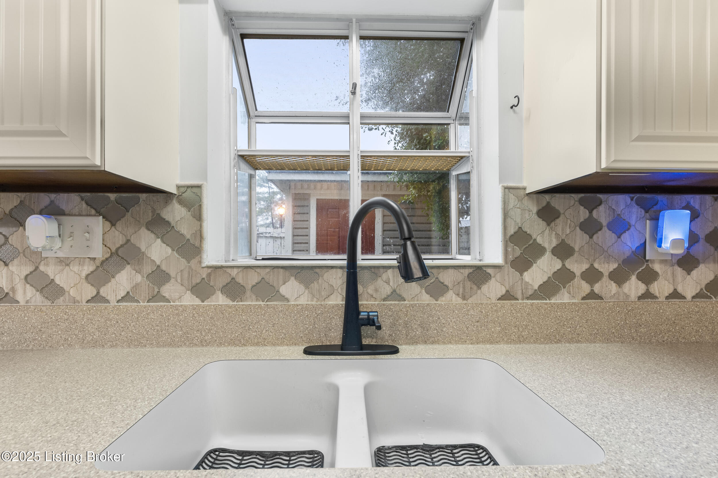 638 Cambridge Station Rd, Louisville, Kentucky image 13