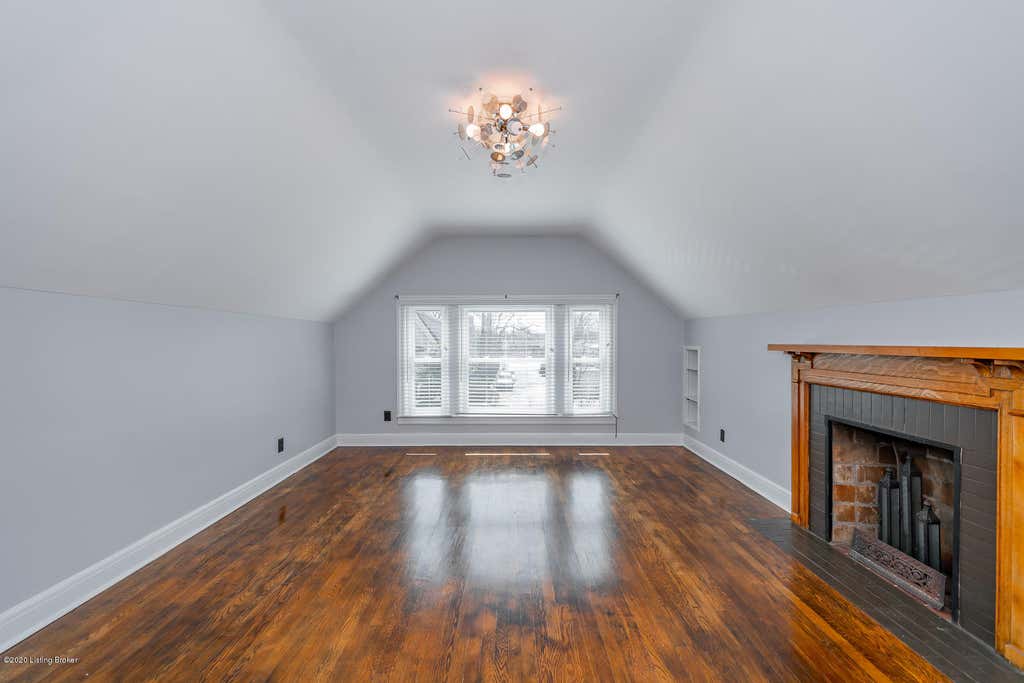 Photo of 2011 Woodbourne Ave #2, Louisville, KY 40205 (MLS # 1725090)