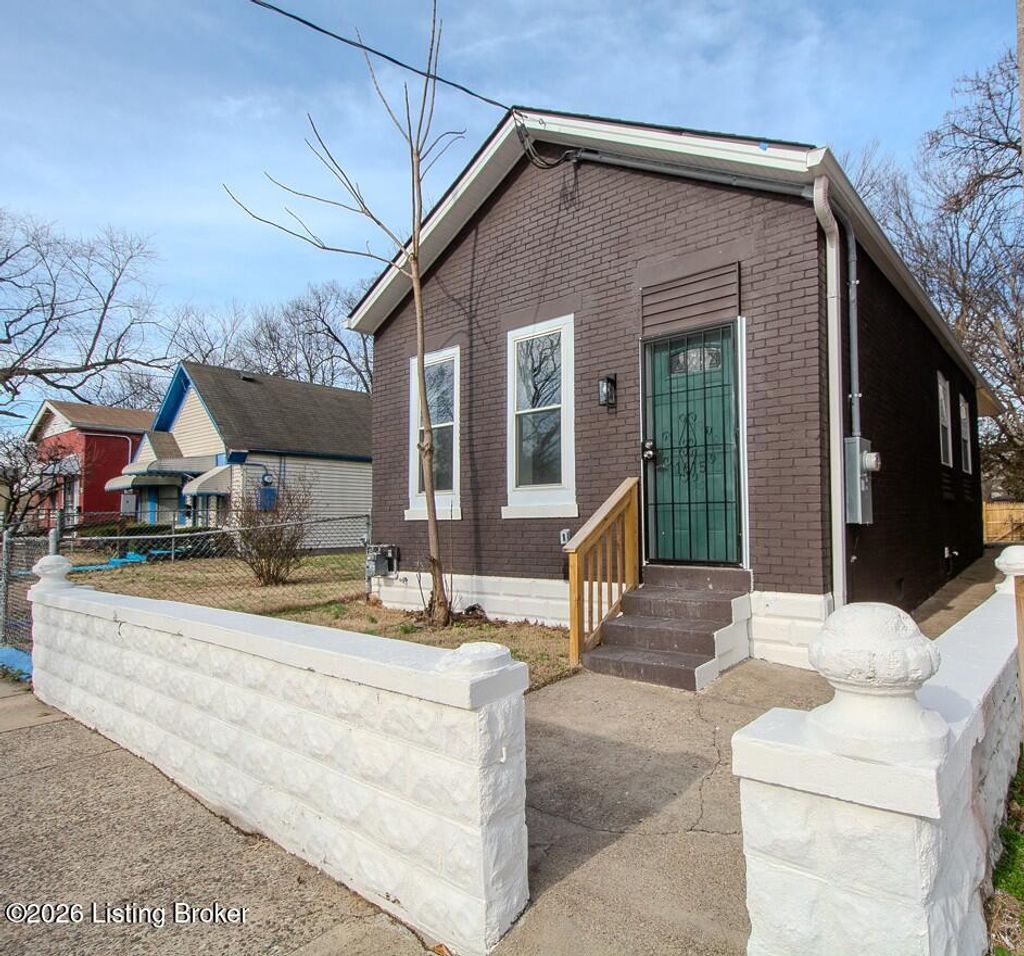 Photo of 1615 Prentice St, Louisville, KY 40210 (MLS # 1706995)