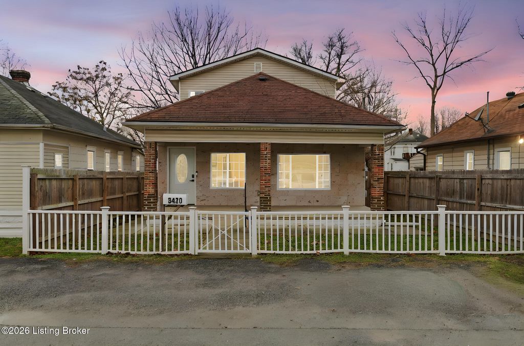 Photo of 3420 Vetter Ave, Louisville, KY 40215 (MLS # 1707676)