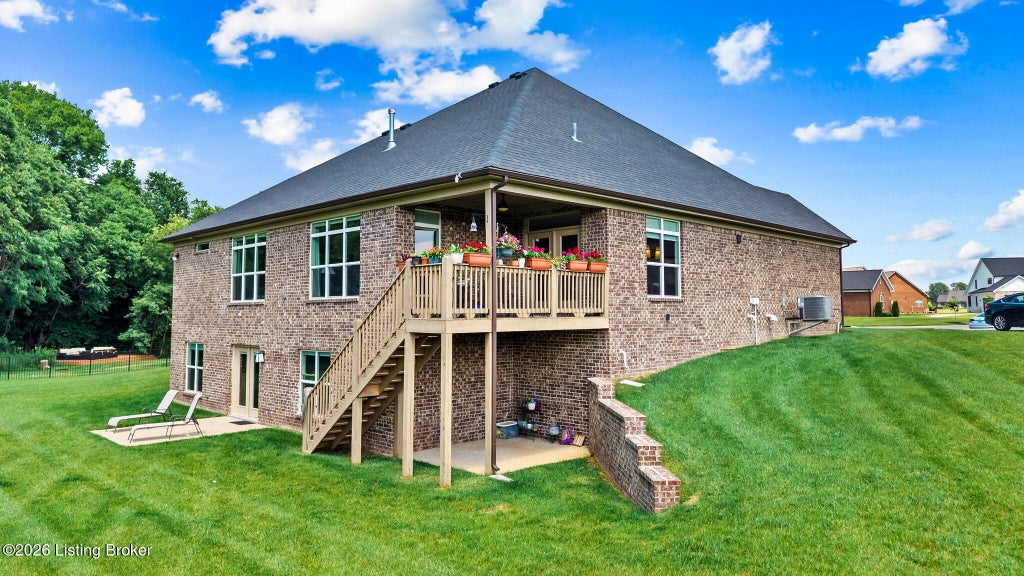 Photo of 11604 Angel Falls Ct, Prospect, KY 40059 (MLS # 1720287)