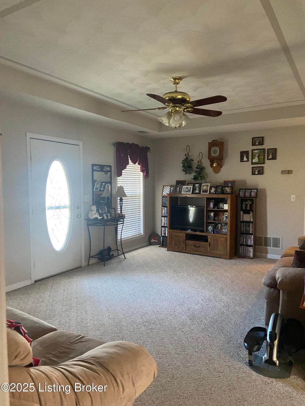 Photo of 113 Cumberland Ct, Bardstown, KY 40004 (MLS # 1723339)