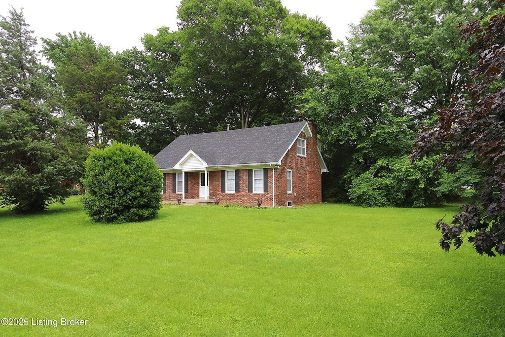 Photo of 7209 Victoria Dr, Louisville, KY 40228 (MLS # 1705547)