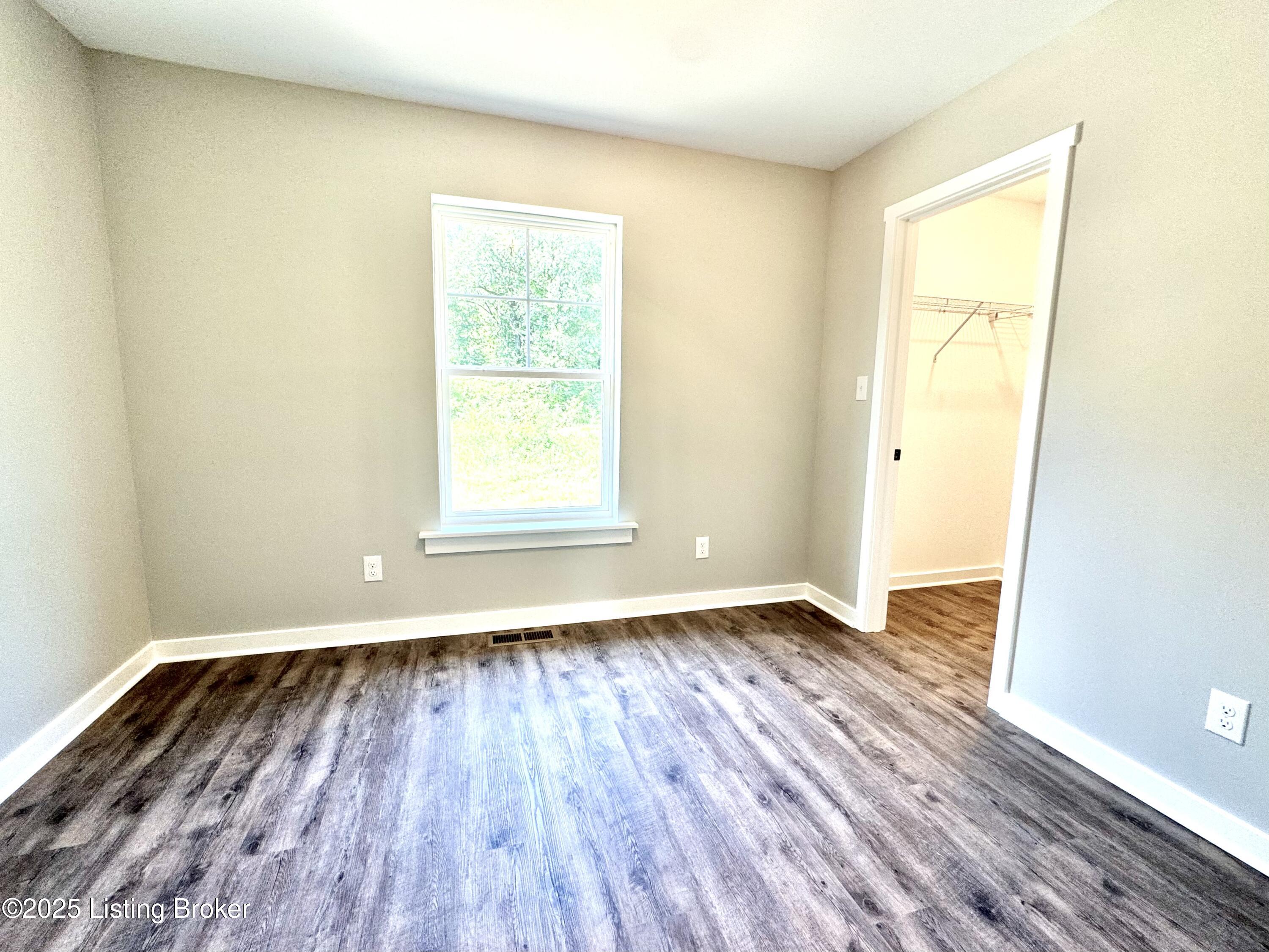 7008 Park Vue Dr, Crestwood, Kentucky image 11