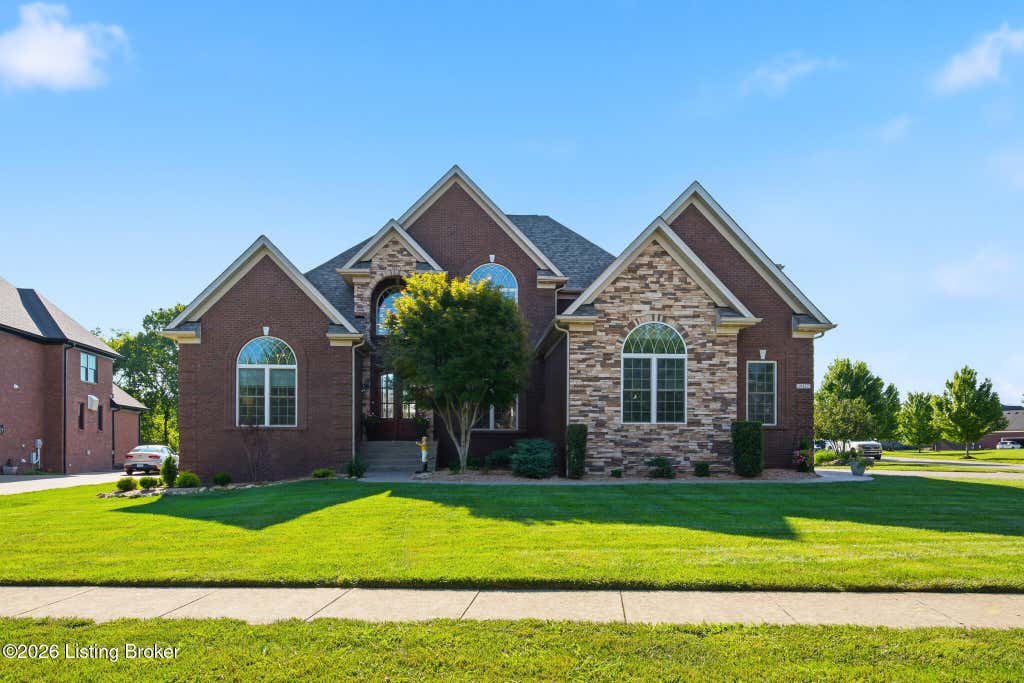 Photo of 10437 Vista Hills Blvd, Louisville, KY 40291 (MLS # 1726865)