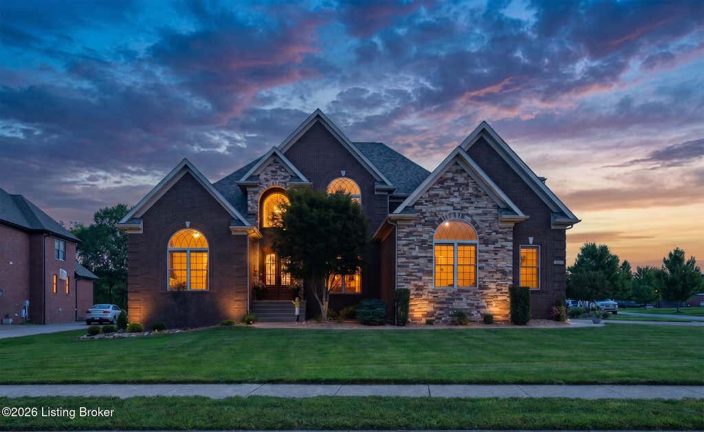 Photo of 10437 Vista Hills Blvd, Louisville, KY 40291 (MLS # 1726865)