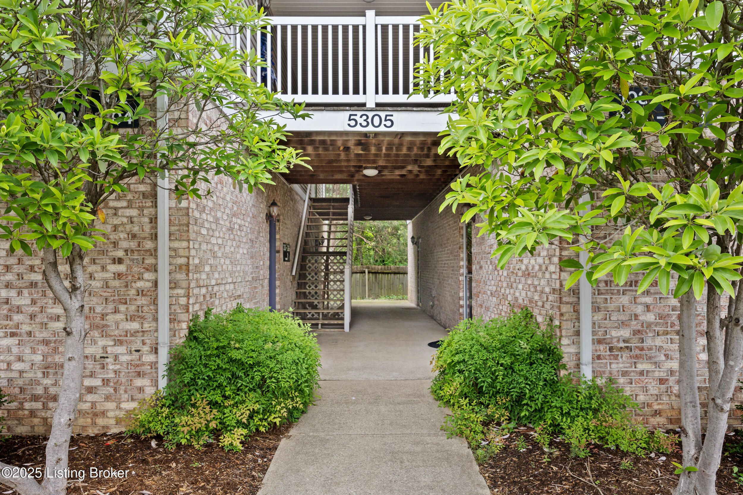 5305 Carolina Crossings Way #101, Louisville, Kentucky image 2