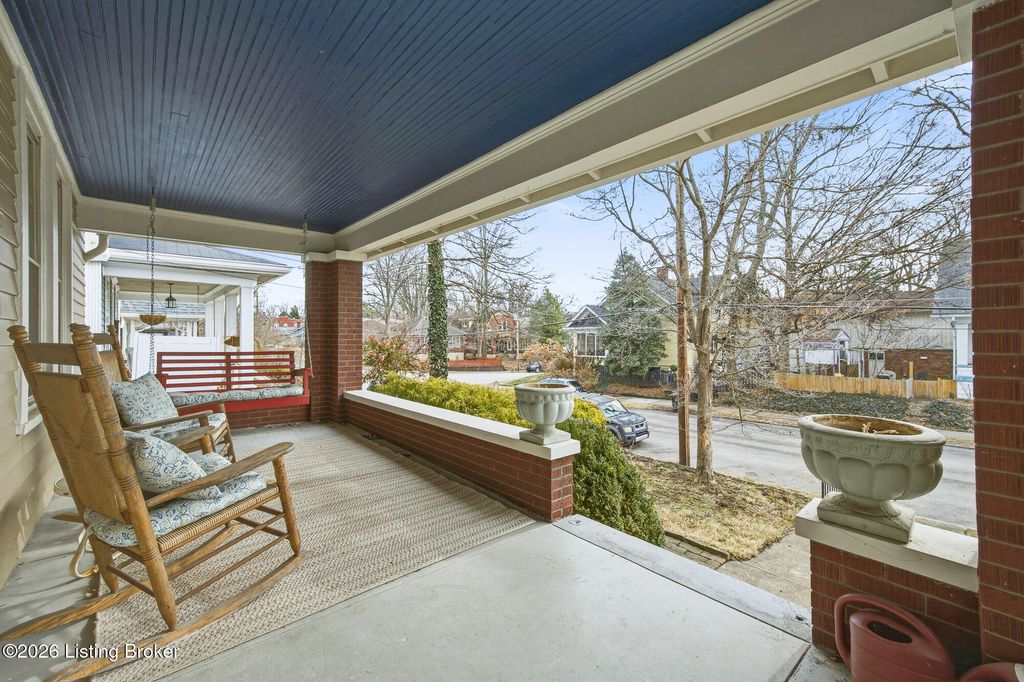 Photo of 2019 Maryland Ave, Louisville, KY 40205 (MLS # 1709377)