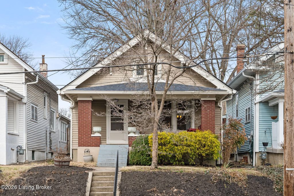 Photo of 2019 Maryland Ave, Louisville, KY 40205 (MLS # 1709377)