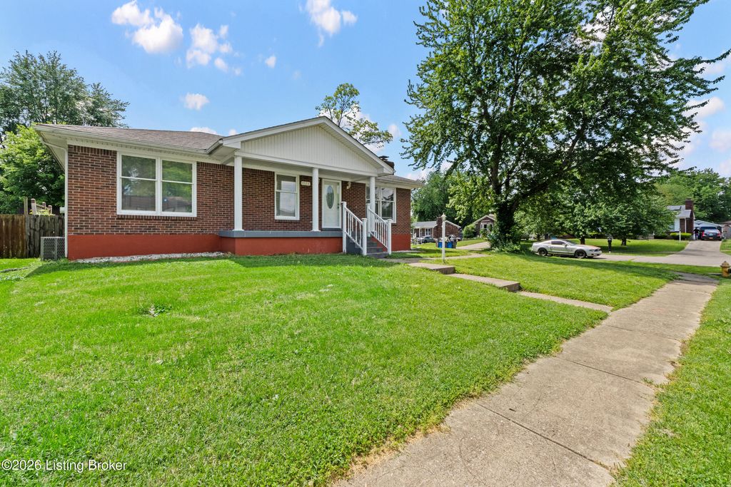 Photo of 4524 Sandhill Rd, Louisville, KY 40219 (MLS # 1715949)