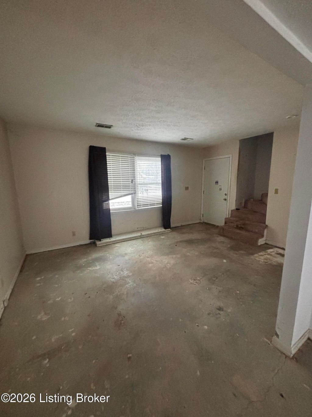 Photo of 8311 Damascus Cir, Louisville, KY 40228 (MLS # 1710929)