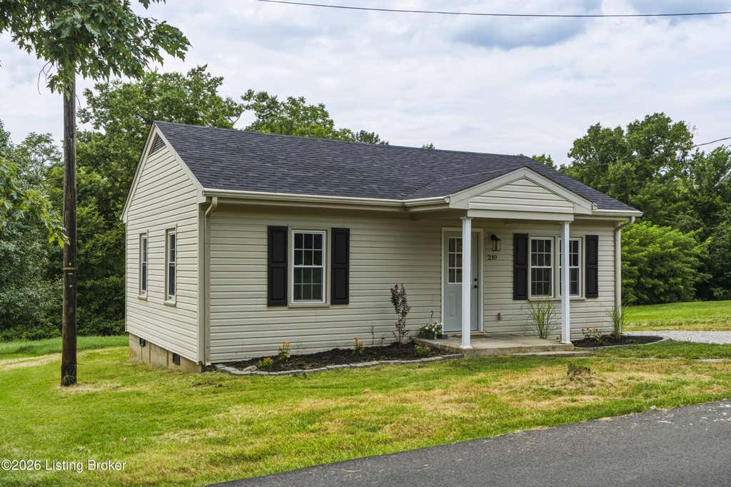 Photo of 210 Montclair School Rd, Simpsonville, KY 40067 (MLS # 1725643)