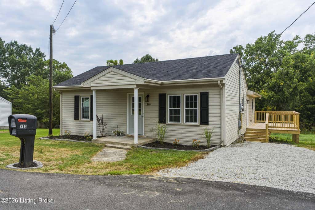 Photo of 210 Montclair School Rd, Simpsonville, KY 40067 (MLS # 1725643)