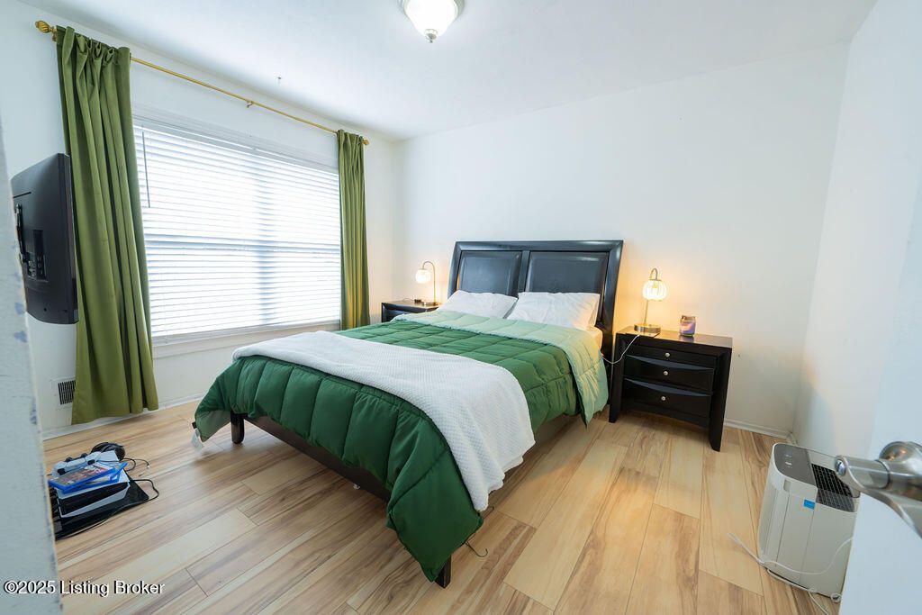 Photo of 9119 Lantana Dr, Louisville, KY 40229 (MLS # 1704237)