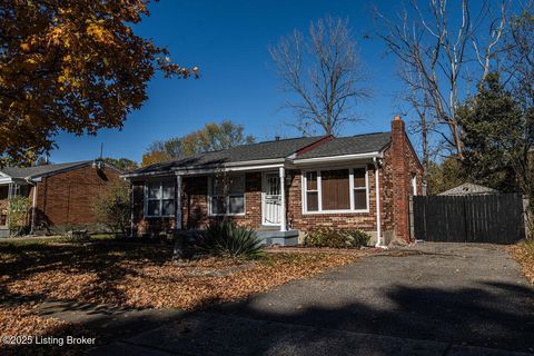 Photo of 9119 Lantana Dr, Louisville, KY 40229 (MLS # 1704237)