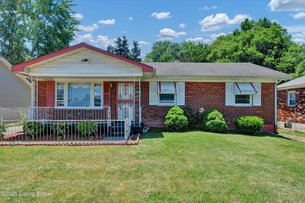 Photo of 3308 Bridwell Dr, Louisville, KY 40216 (MLS # 1719355)