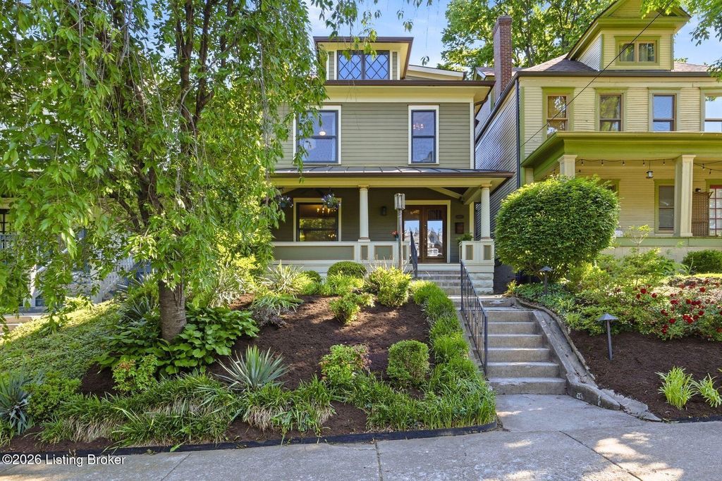 Photo of 1129 Everett Ave, Louisville, KY 40204 (MLS # 1716797)