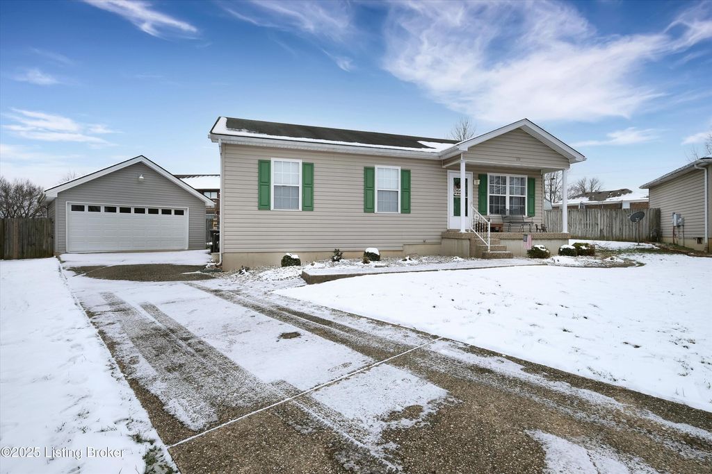 Photo of 133 Bethany Ct, Mt Washington, KY 40047 (MLS # 1705522)