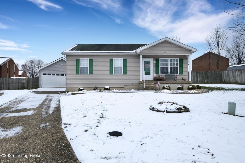 Photo of 133 Bethany Ct, Mt Washington, KY 40047 (MLS # 1705522)