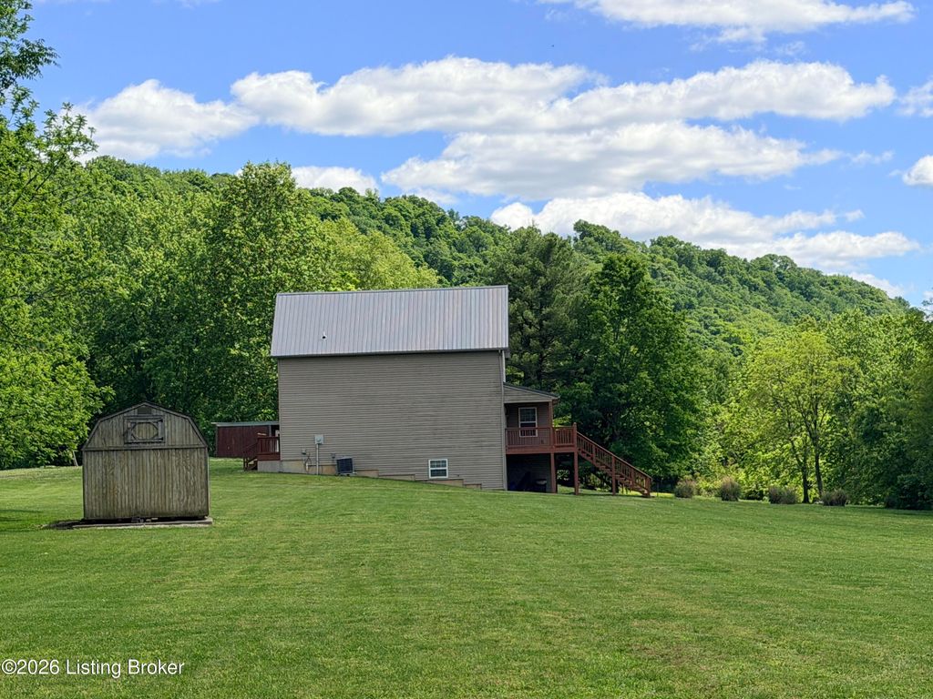 Photo of 636 Spring Creek Ln, Milton, KY 40045 (MLS # 1717535)
