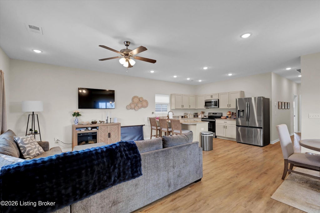 Photo of 848 Rosemary Ln, La Grange, KY 40031 (MLS # 1726106)