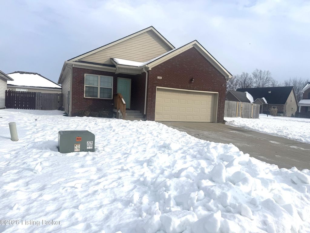 Photo of 940 Thoroughbred Rd, Shelbyville, KY 40065 (MLS # 1708460)