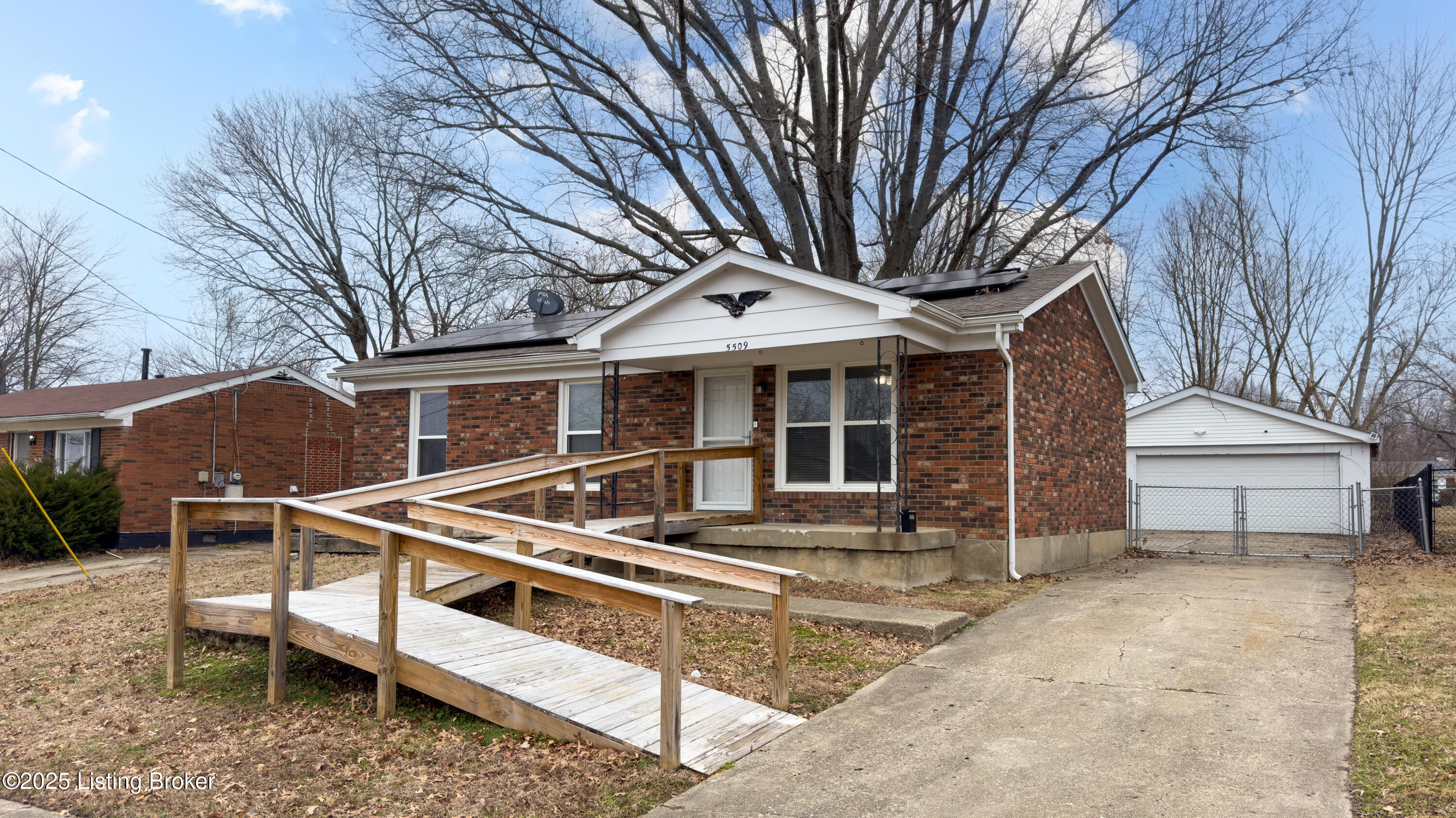 5509 Logwood Ave, Louisville, Kentucky image 1