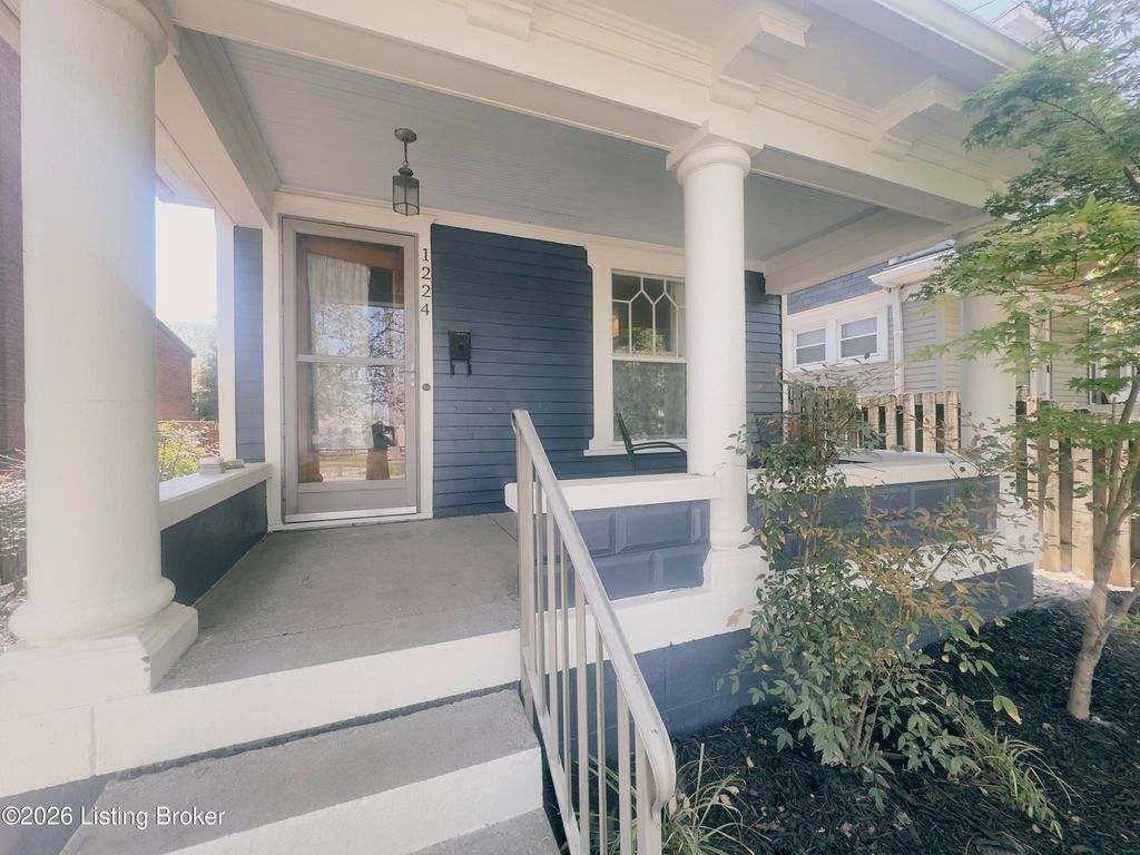 Photo of 1224 E Breckinridge St, Louisville, KY 40204 (MLS # 1713877)