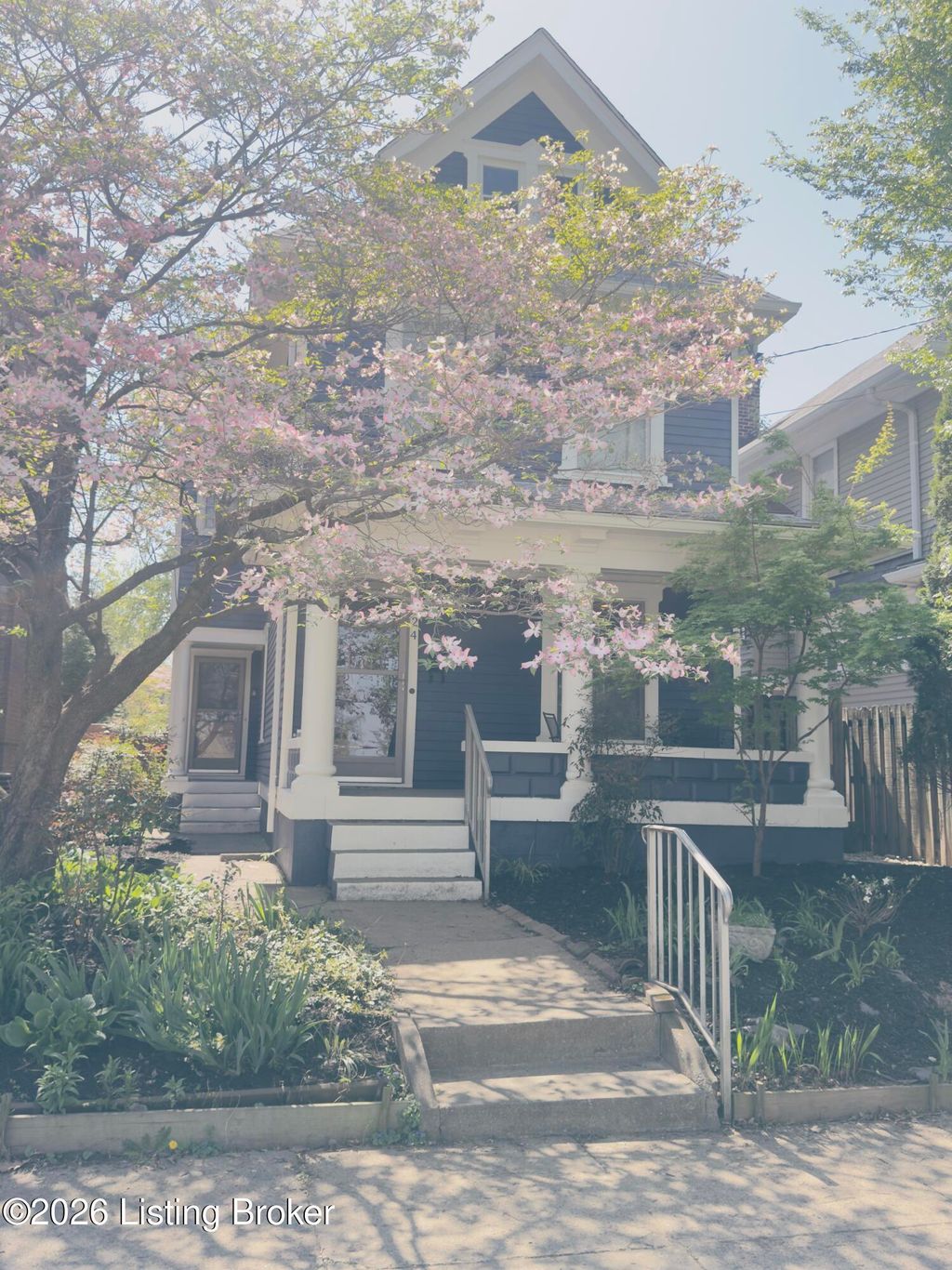 Photo of 1224 E Breckinridge St, Louisville, KY 40204 (MLS # 1713877)