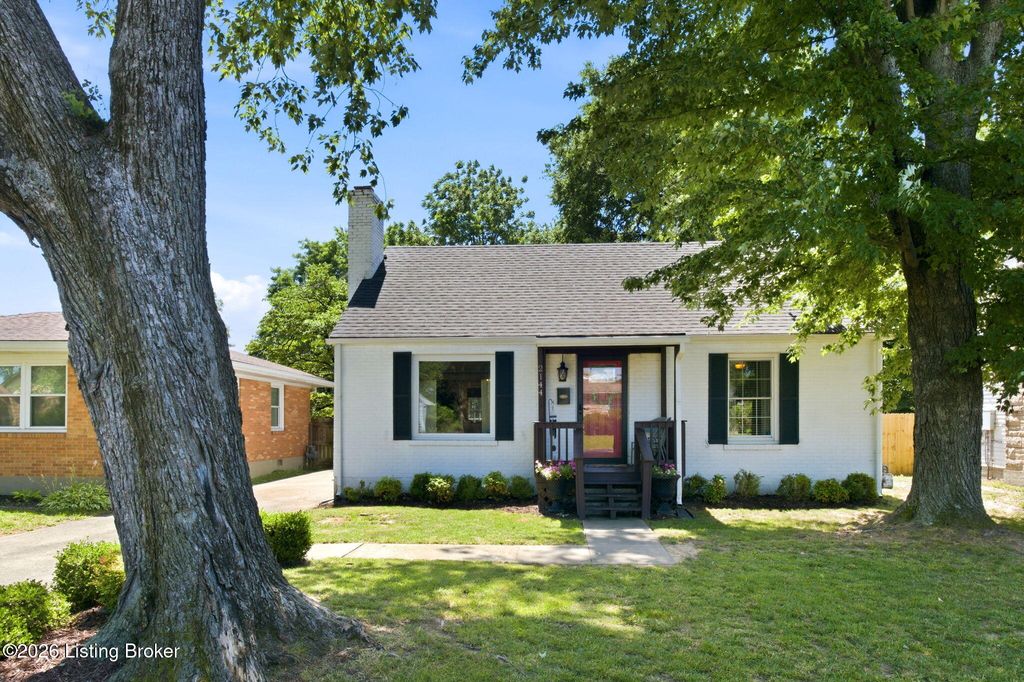 Photo of 2144 Glenworth Ave, Louisville, KY 40218 (MLS # 1719869)