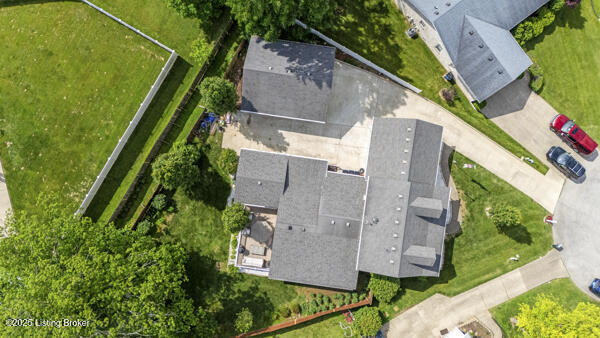 6107 Schreiner Ct, Louisville, Kentucky image 2