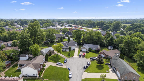 6107 Schreiner Ct, Louisville, Kentucky image 3